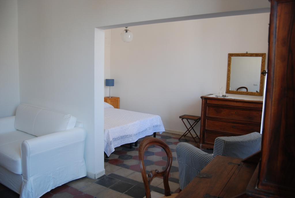 Su Al Celio - Colosseo Bed & Breakfast Рим Стая снимка