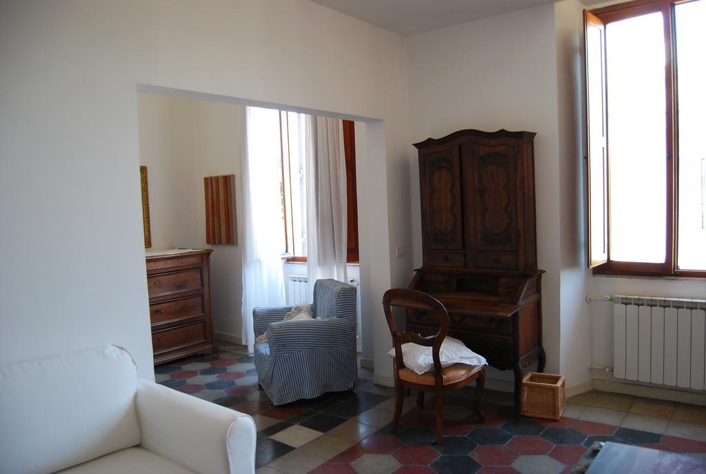 Su Al Celio - Colosseo Bed & Breakfast Рим Стая снимка