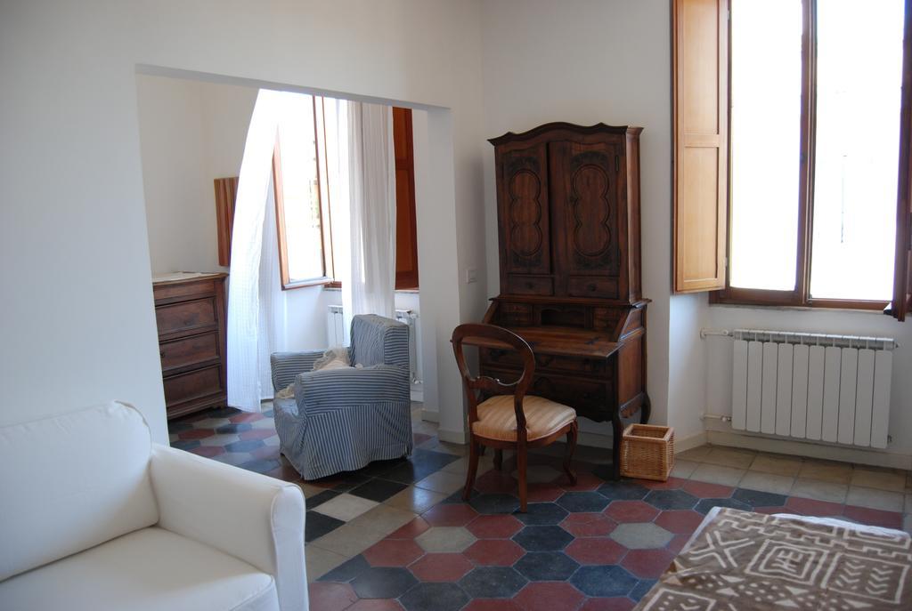 Su Al Celio - Colosseo Bed & Breakfast Рим Стая снимка